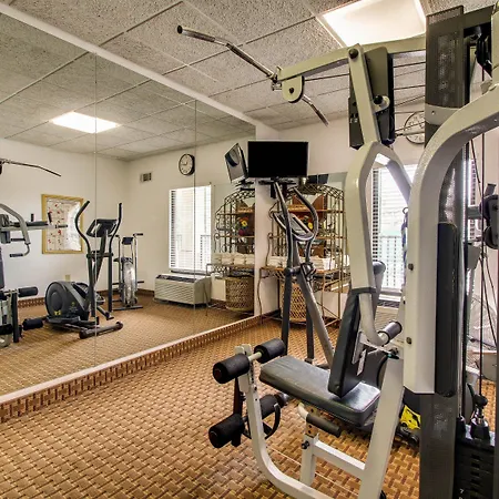 Quality Inn & Suites Clinton - Jackson West-3