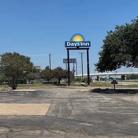 Days Inn By Wyndham Georgetown-2