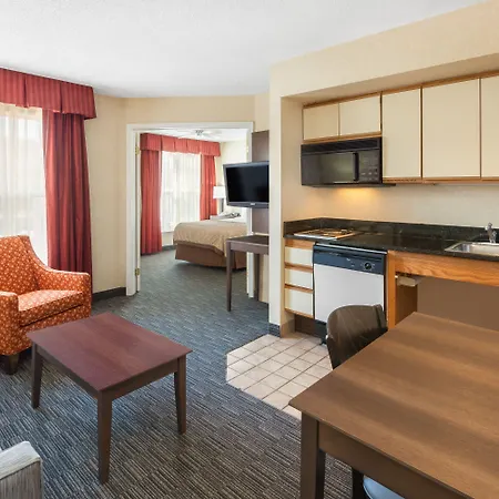 Birch Hill Suites Detroit-Warren-2