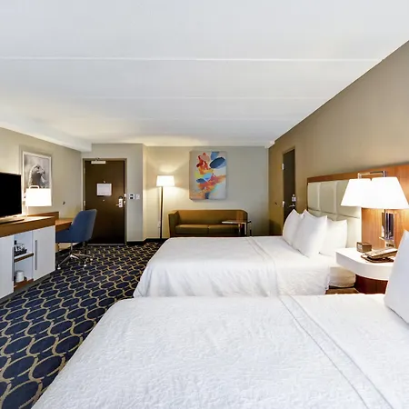 Hampton Inn Auburn-2