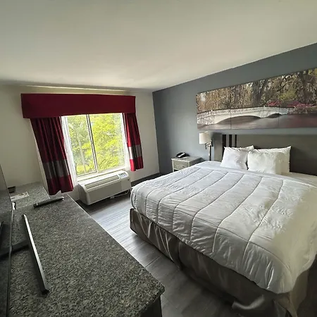Clarion Pointe - Greensboro Coliseum Area-2