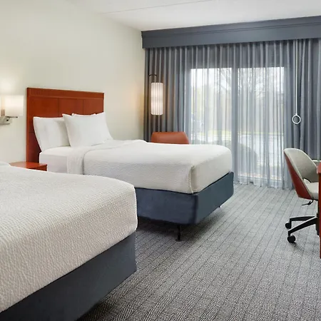 Courtyard By Marriott Charlottesville-2