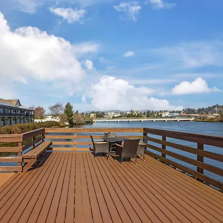 Edgewater Inn And Suites, An Ascend Collection Hotel-2