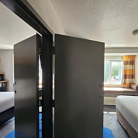 Microtel Inn & Suites By Wyndham Gatlinburg-2