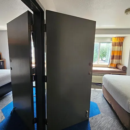 Microtel Inn & Suites By Wyndham Gatlinburg-3