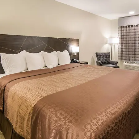 Quality Inn & Suites Dallas-Cityplace-3