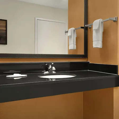 Fairfield Inn & Suites By Marriott New Castle-3