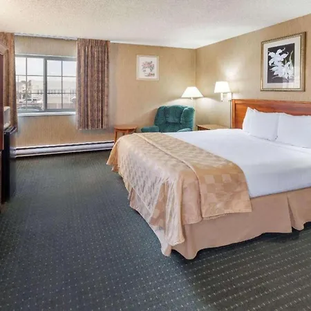 Days Inn By Wyndham Eureka Ca-3