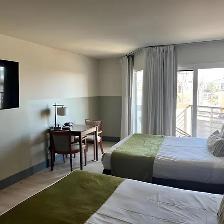 Huntington Beach Inn-2