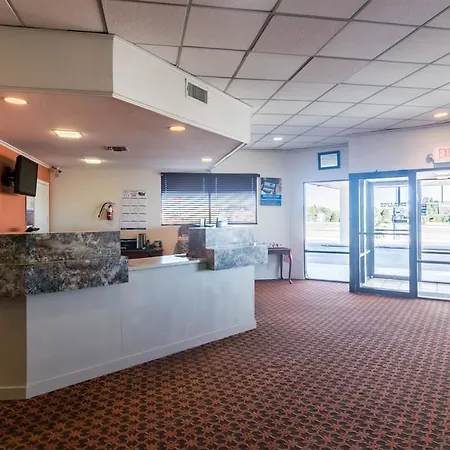 Red Roof Inn & Suites San Angelo-3