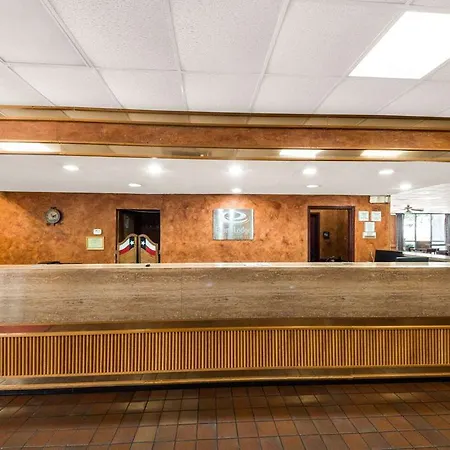 Econo Lodge Kerrville-3