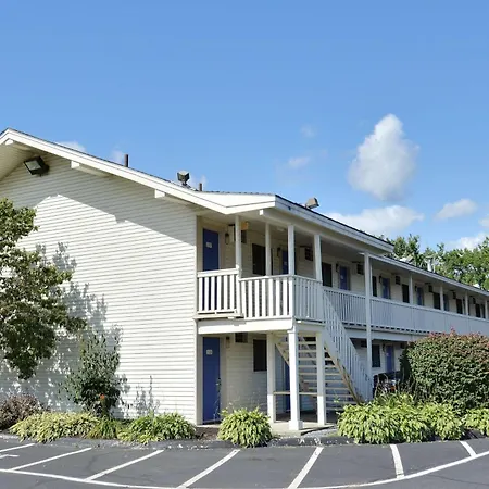 Travelodge By Wyndham Brattleboro Vt-2