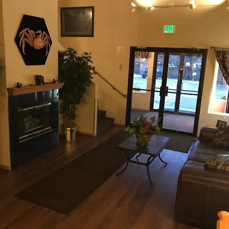 Lakeshore Inn & Suites-2