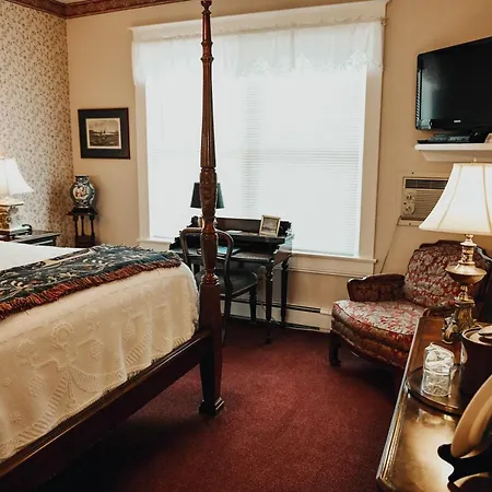 China Clipper Inn (Adults Only)-3