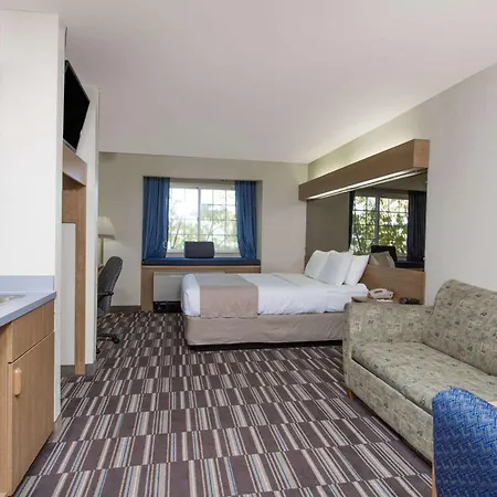 Baymont Inn & Suites By Wyndham Anchorage Airport-3