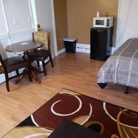 Town Line Inn-2