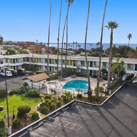 Vagabond Inn Ventura-2