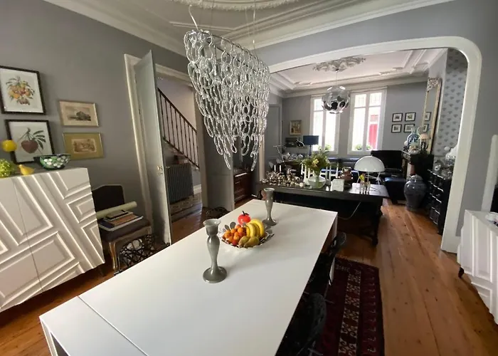 La Villa Desvaux De Marigny
