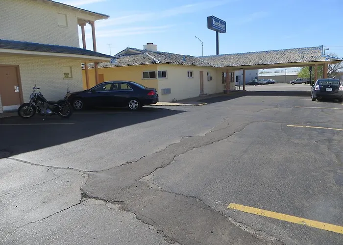 Travelodge By Wyndham Dodge City