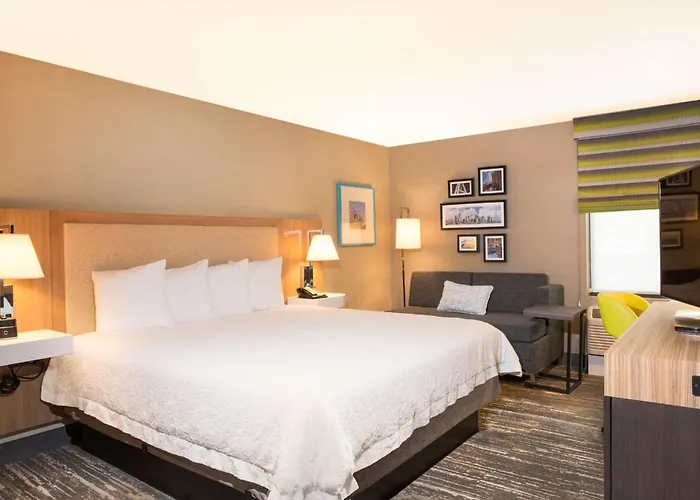 Hampton Inn & Suites Seattle-Downtown
