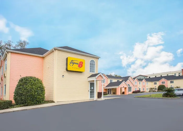 Super 8 By Wyndham Pensacola Hotel Ferry Pass