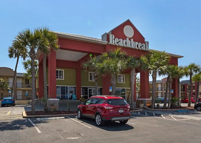 Ramada By Wyndham Panama City Beach / Beachfront
