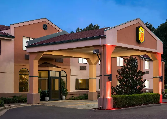 Super 8 By Wyndham Clinton