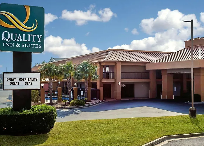 Quality Inn & Suites Near Robins Air Force Base Warner Robins