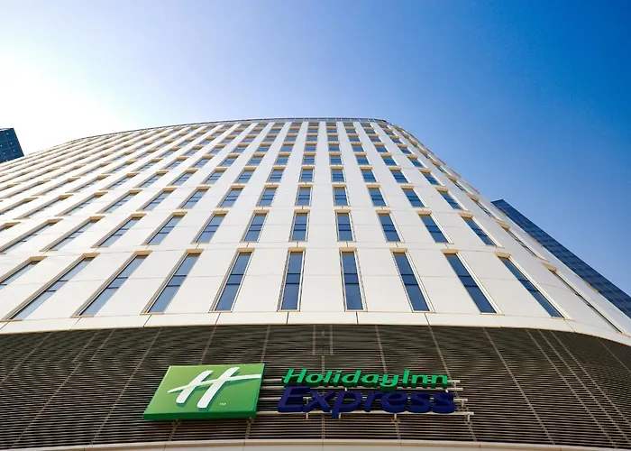 Holiday Inn Express - Warsaw - The Hub By Ihg