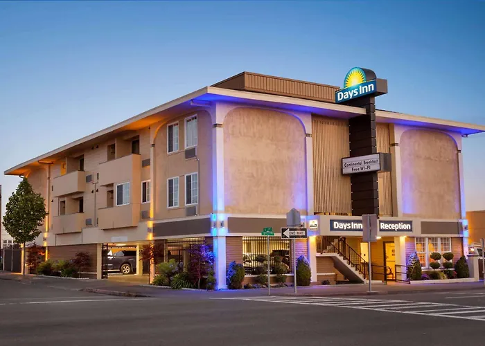 Days Inn By Wyndham Eureka Ca