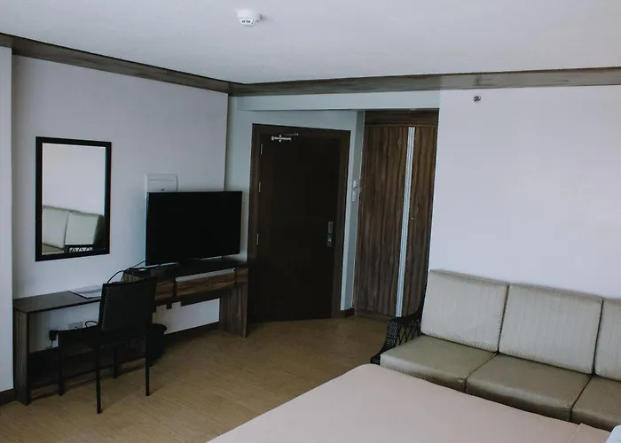 Leope Hotel