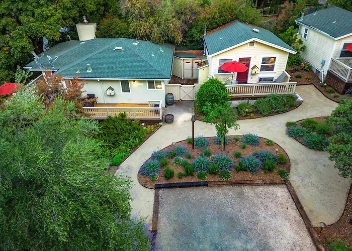 Aurora Park Cottages Calistoga