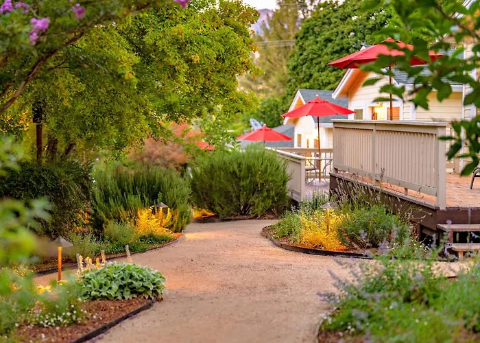 Aurora Park Cottages Calistoga
