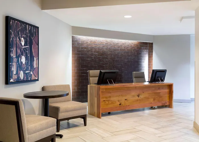 Doubletree Suites By Hilton Nashville Airport