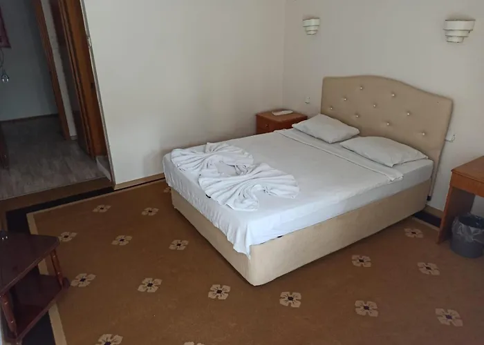 Dias Hotel