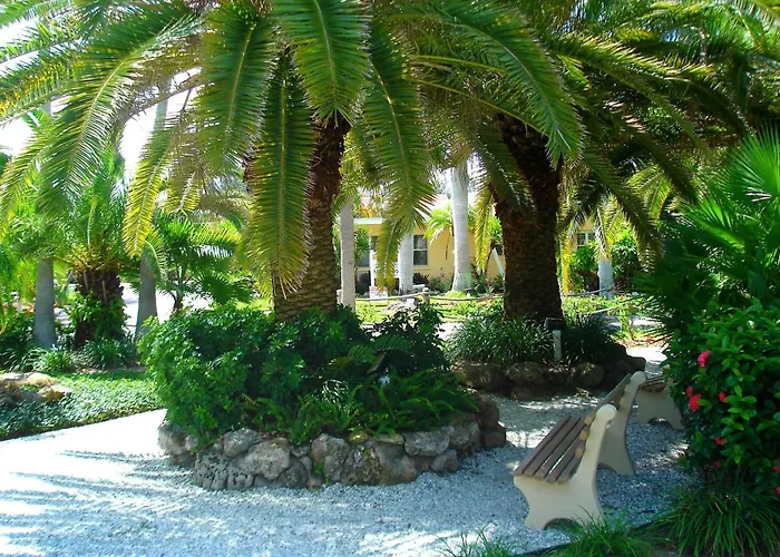 Tropical Beach Resorts - Sarasota Siesta Key