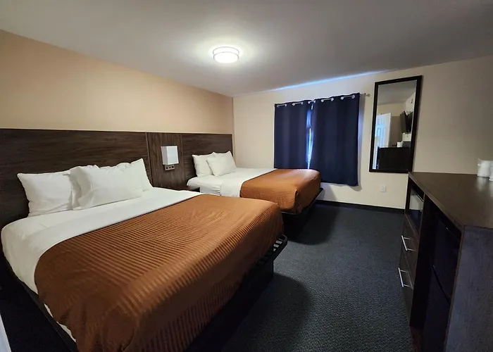 Falls Lodge & Suites Niagara Falls
