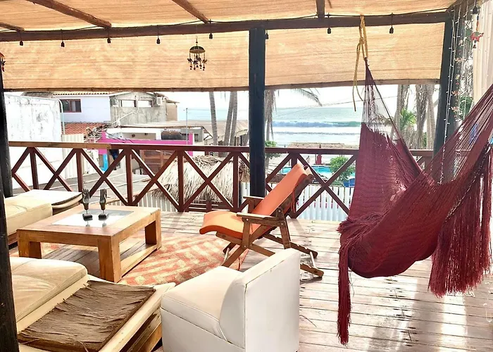 Casa De Las Olas Surf & Beach Club