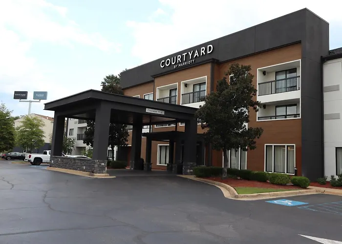 Courtyard Tuscaloosa Hotel