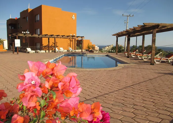 Sunrock Hotel & Suites