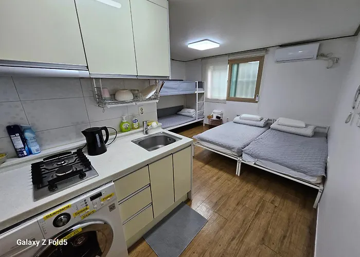 Y'S House