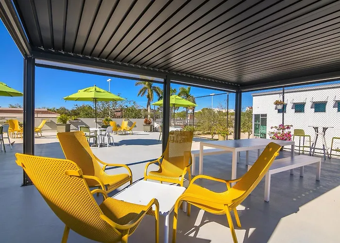 Naples Park Central Hotel