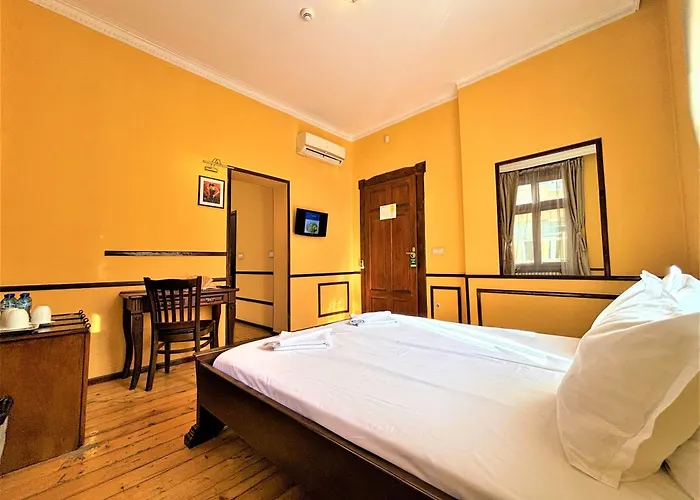 L'Opera Guest House