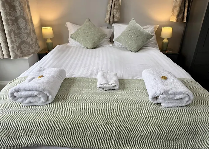 The Crescent Guest House