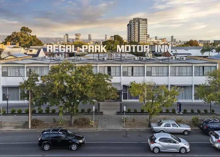 Comfort Inn Regal Park