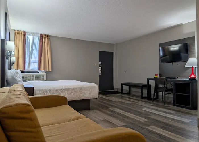 Super 8 By Wyndham Thunder Bay Motel