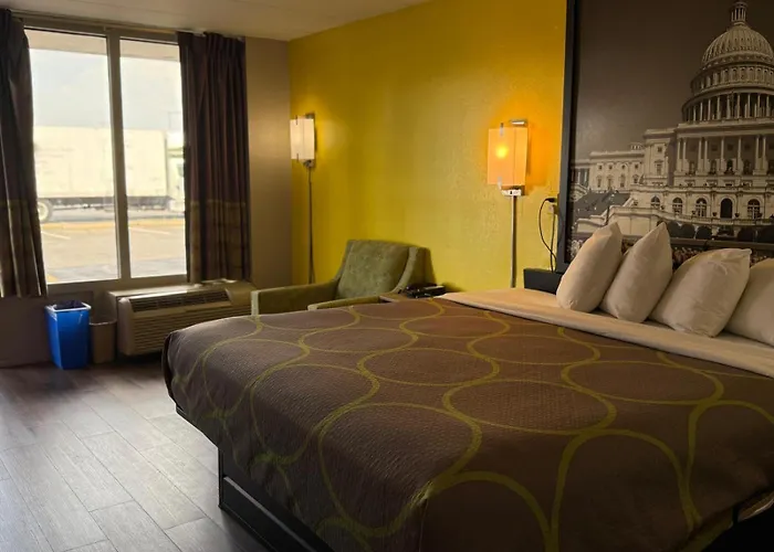 Super 8 By Wyndham Manassas Hotel
