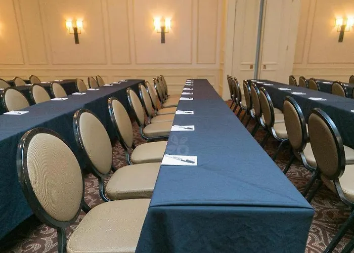 Adam'S Mark Hotel & Conference Center