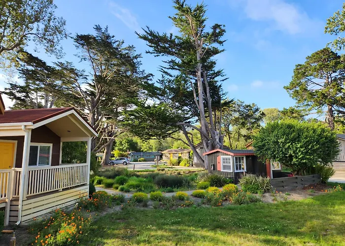 Carmel River Inn & Cottages