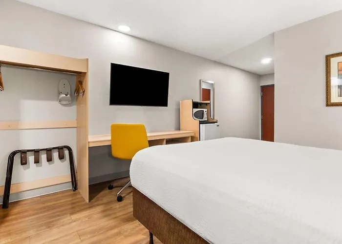 Microtel Inn And Suites - Salisbury
